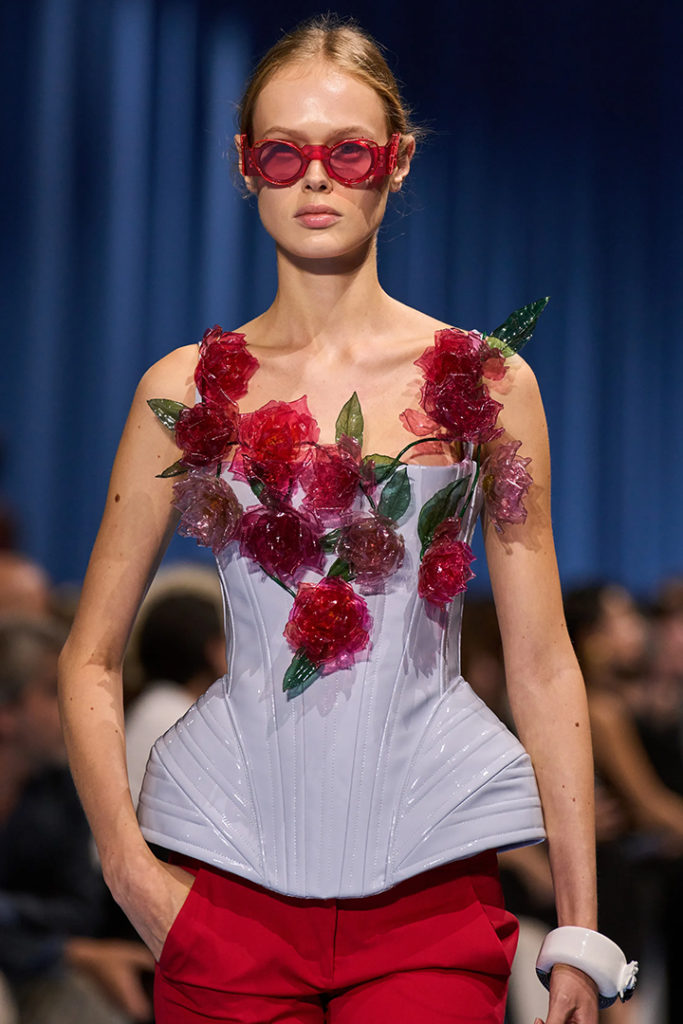 Balmain x WilliamAmor- Flowers-Upcycling Artist-spring-2024-ready-to-wear-credit-gorunway-3