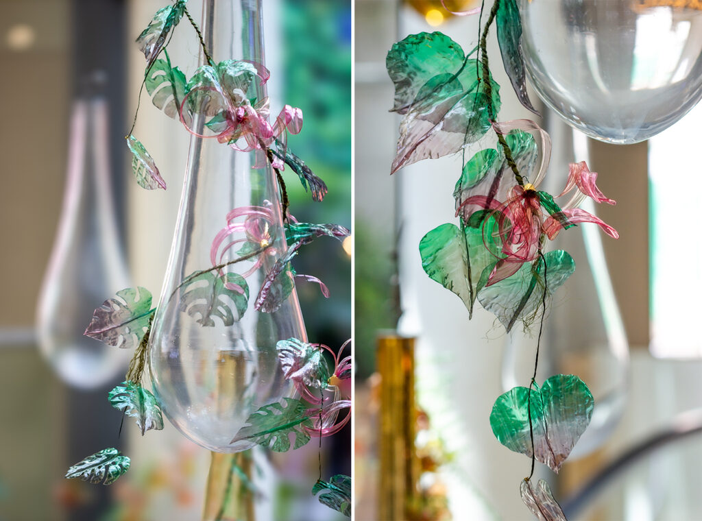 “Ondée messagère”, installation, Passage du Havre, Paris