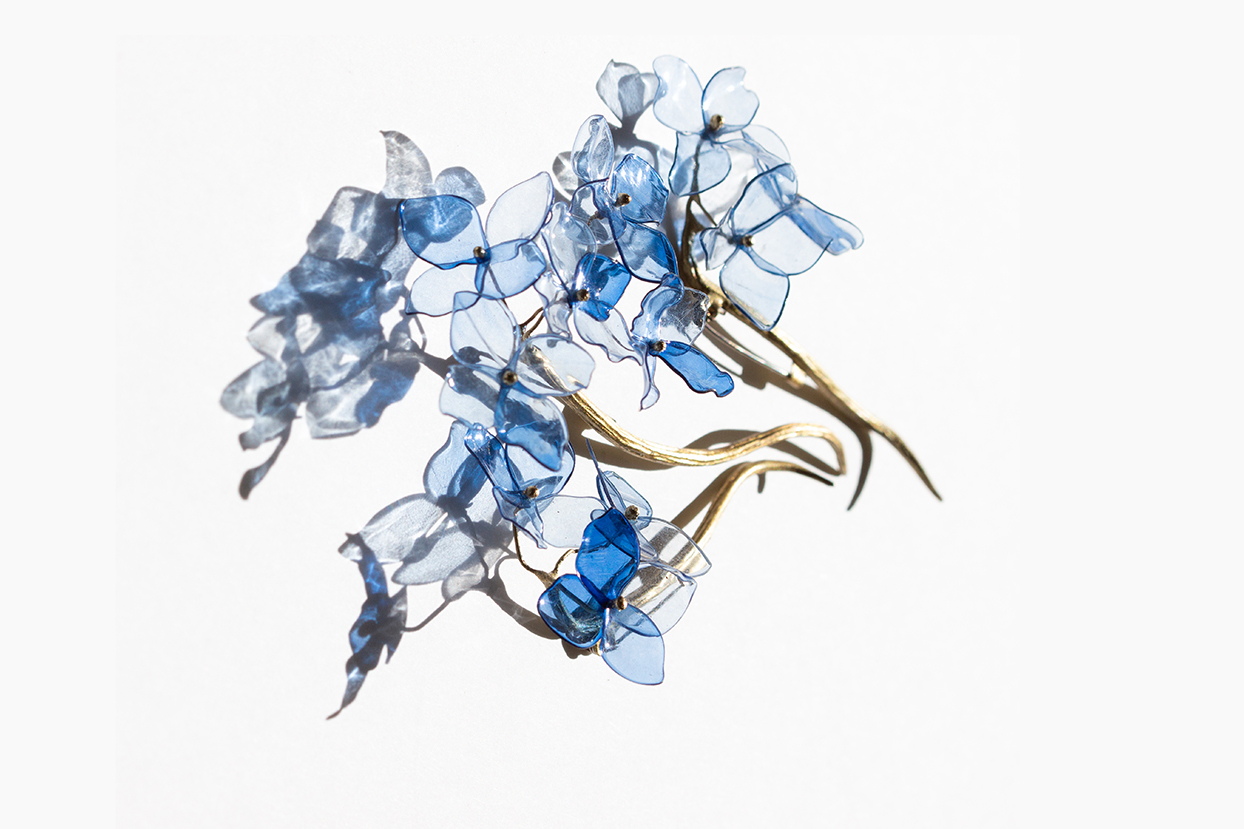 William Amor - artist upcycling - Blue Hydrangea Max & Fanny - ©William Amor - 2025